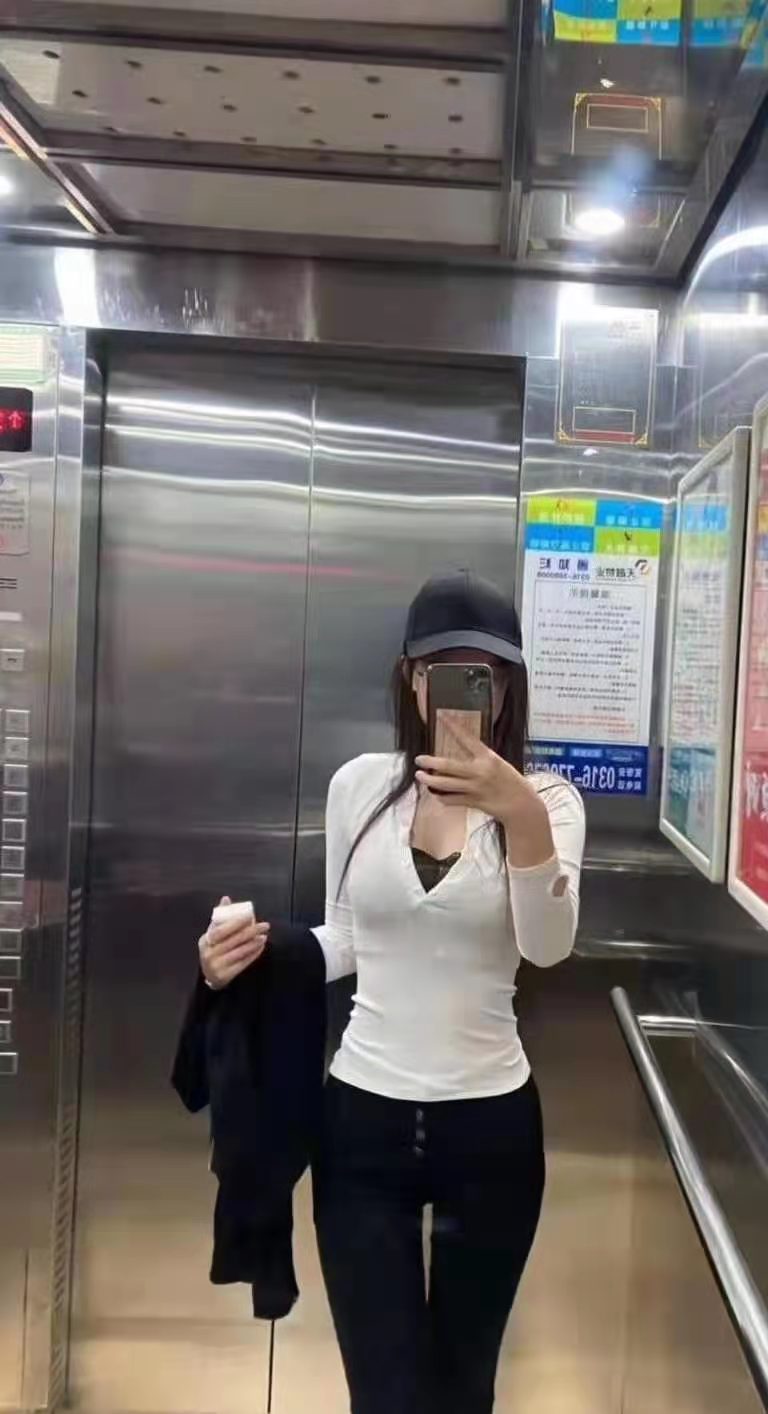 素质兼职小姐姐